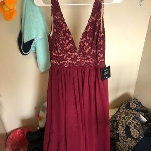 Lulu’s wonderful lace berry maxi dress